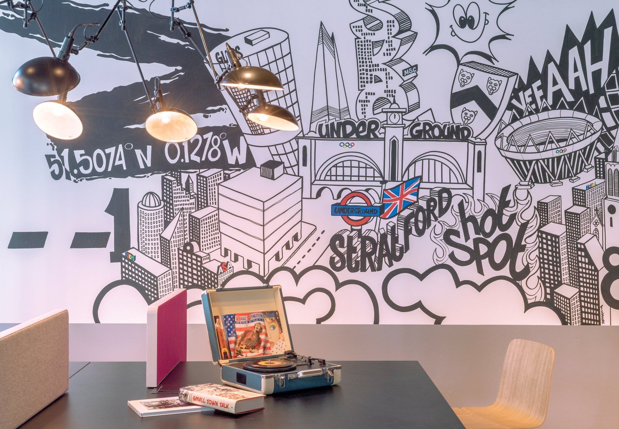 Готель Moxy London Stratford Екстер'єр фото